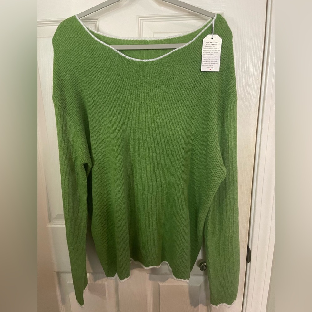 NWT Women's XXL Green Boutique sweater